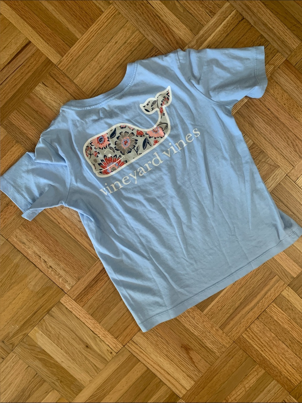 Vineyard Vines Little Girl Size 5 Light Blue Tee w/ Whale Graphic